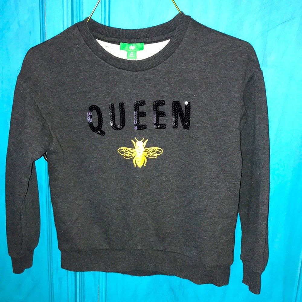 Queen bee 🐝 sweater